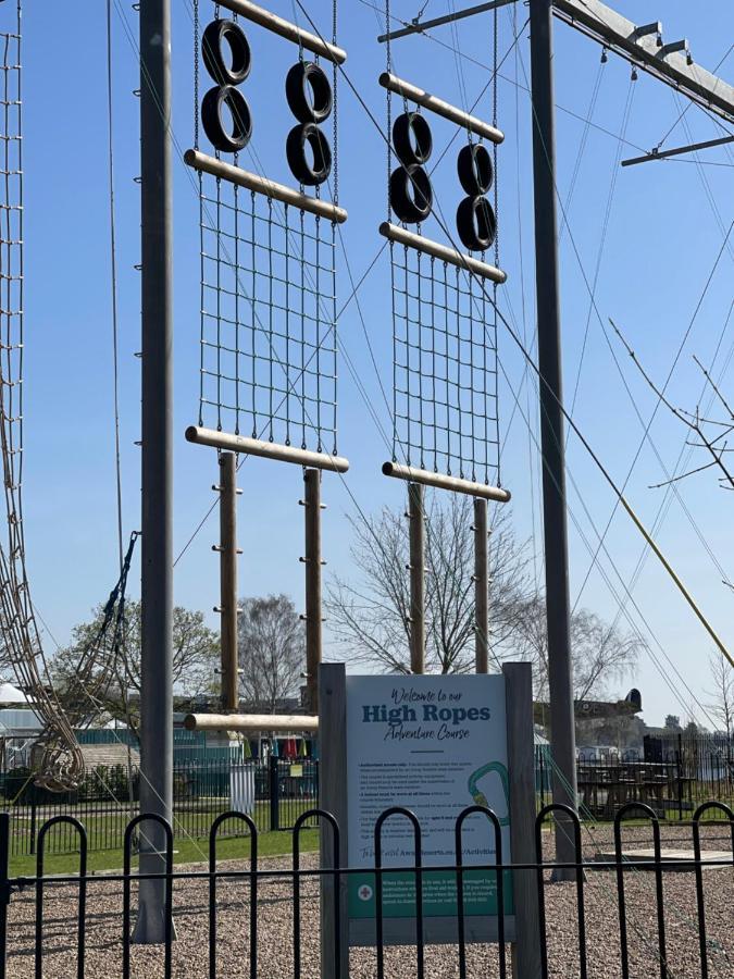 Holiday Home Breaks At Tattershall Lakes Coningsby Esterno foto